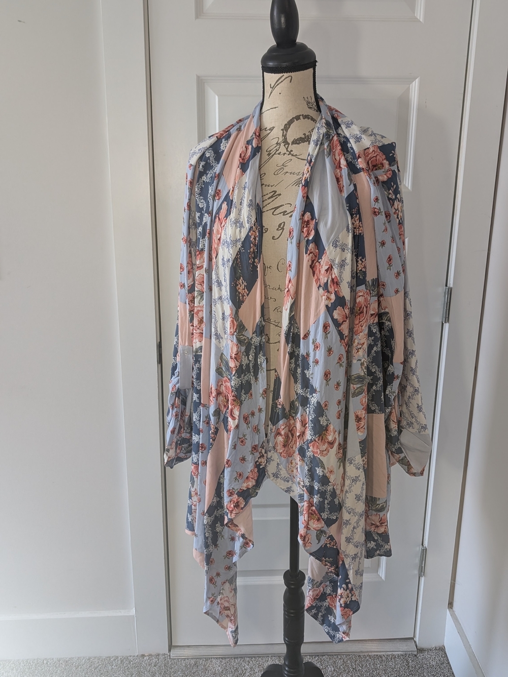 209. Est 1946 Floral Patchwork Open-Front Kimono - Blue & Pink Size 22W/24W